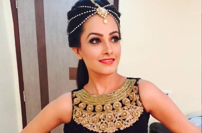 Birthdayspecial Telly Town Showers Wishes On Anita Hassanandani